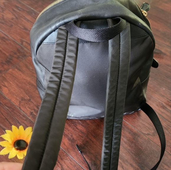 COACH 💥MEDIUM CHARLIE BACKPACK IN SIGNATURE CANVAS - Picture 7 of 8